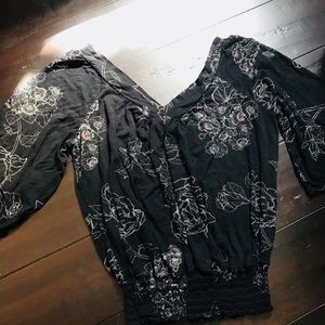 Black V-Neck Quarter Sleeve Floral Print